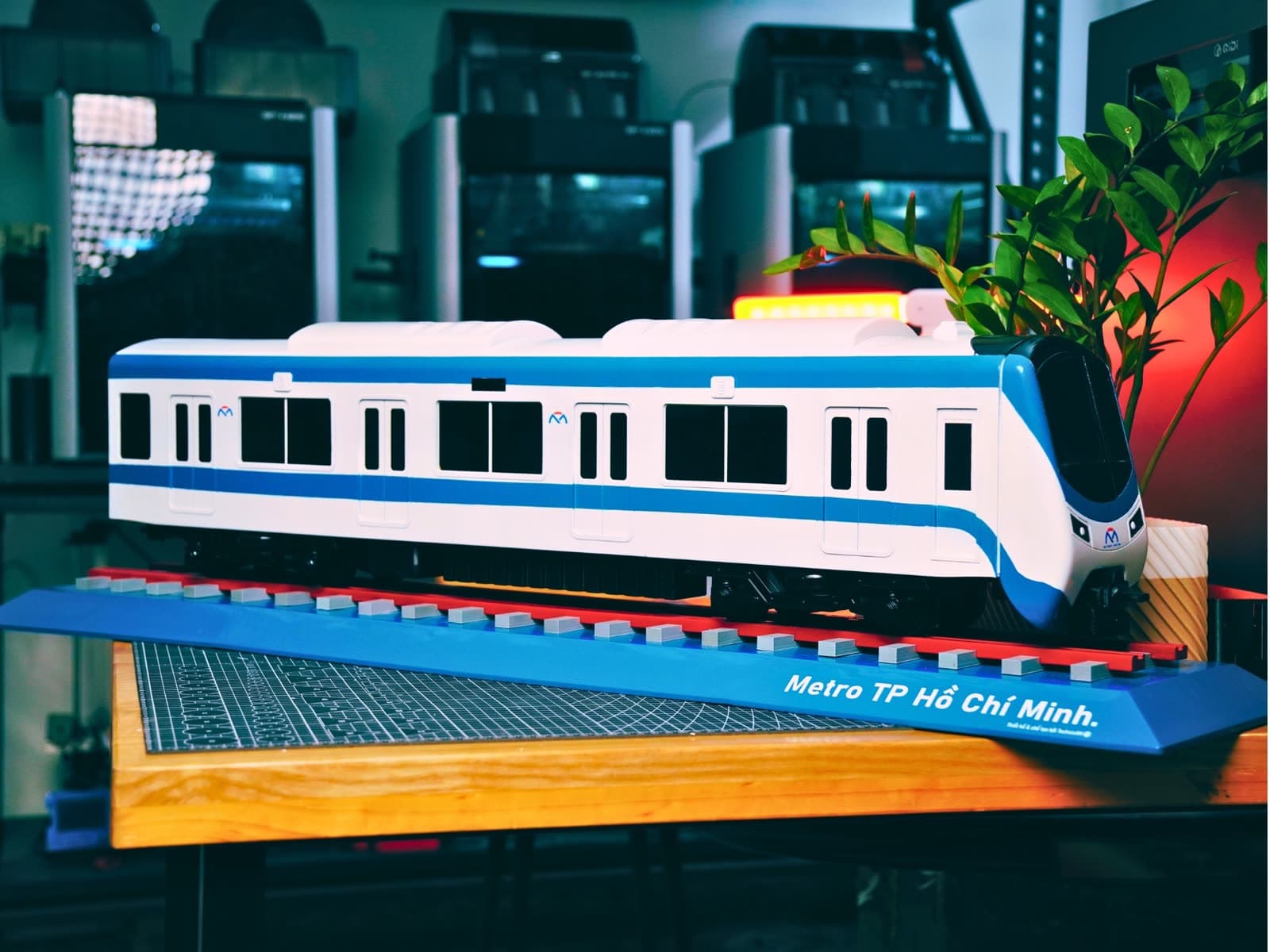Mô hình trưng bày đoàn tàu Metro TP. Hồ Chí Minh
